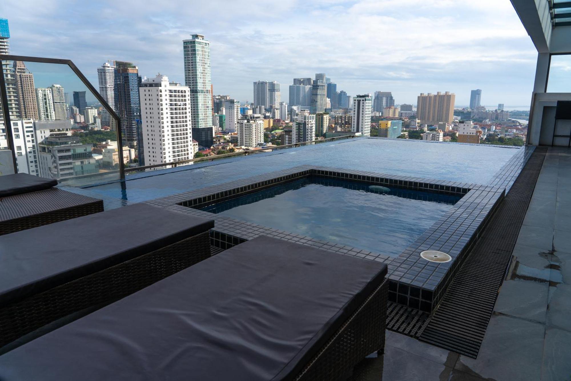 Parc21 Luxury Boutique Hotel Phnom-Penh Buitenkant foto