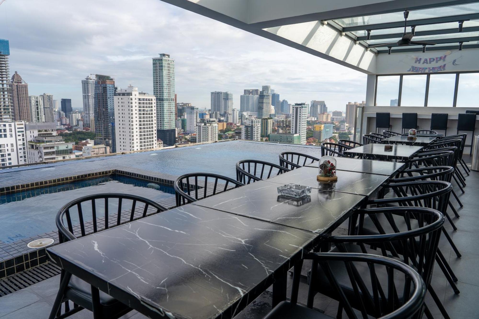 Parc21 Luxury Boutique Hotel Phnom-Penh Buitenkant foto