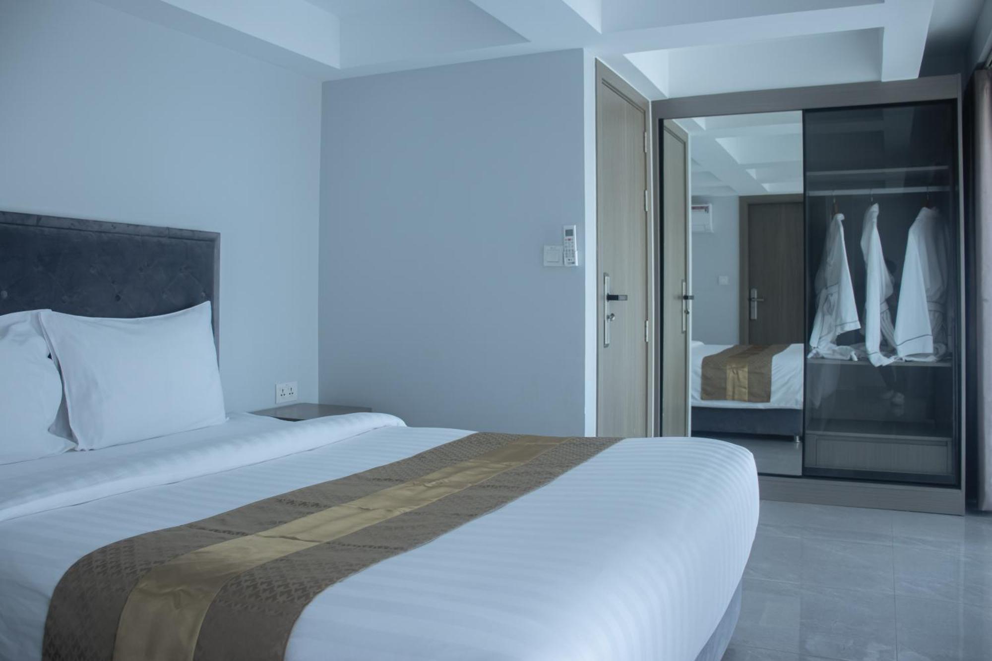 Parc21 Luxury Boutique Hotel Phnom-Penh Buitenkant foto