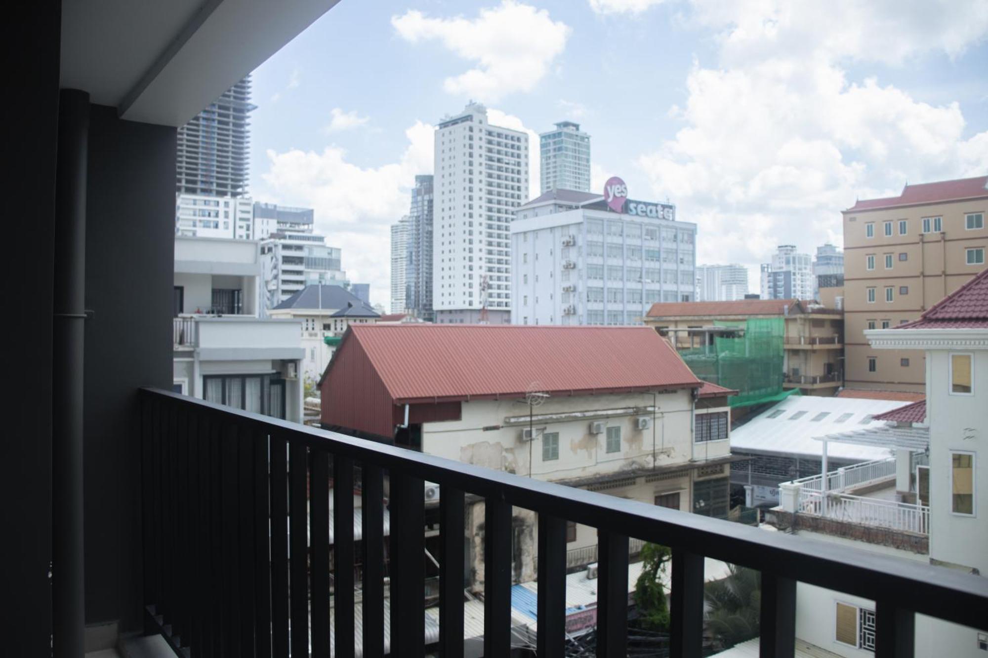 Parc21 Luxury Boutique Hotel Phnom-Penh Buitenkant foto